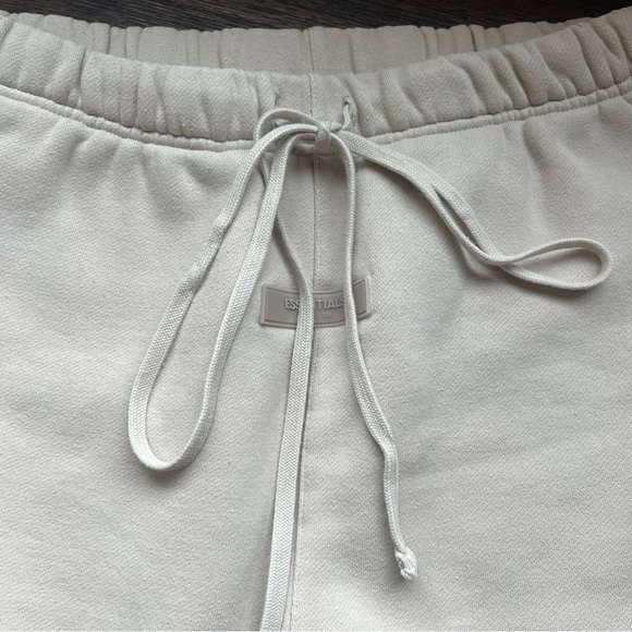 Essentials sweatpants - Picture 3 of 6